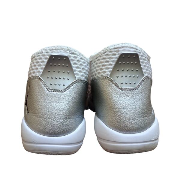 Air Jordan Reveal Metallic Silver White Men Size 8 Lace Up 834064 - Picture 4 of 7